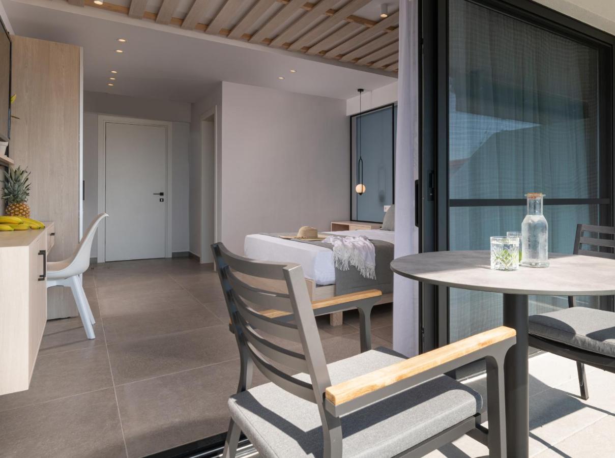 Sky Luxury Suites Sarti Eksteriør bilde