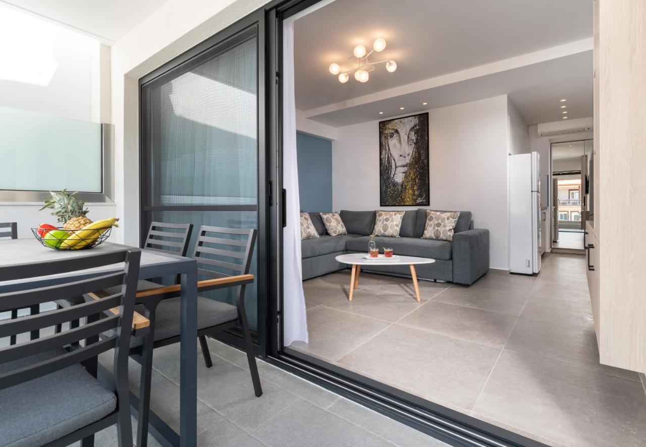 Sky Luxury Suites Sarti Eksteriør bilde
